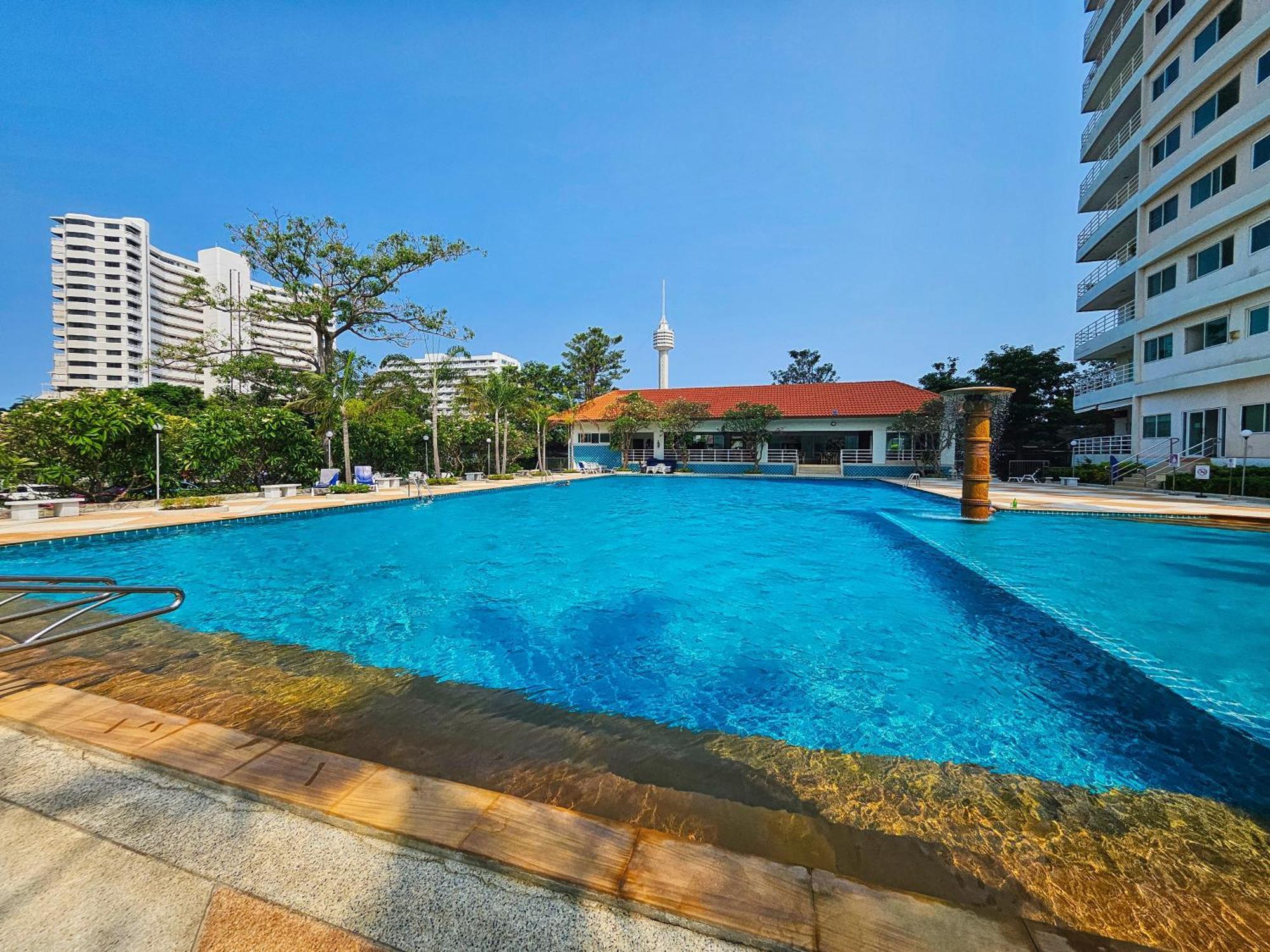 View Talay 5 Jomtien Beachfront Pattaya Esterno foto