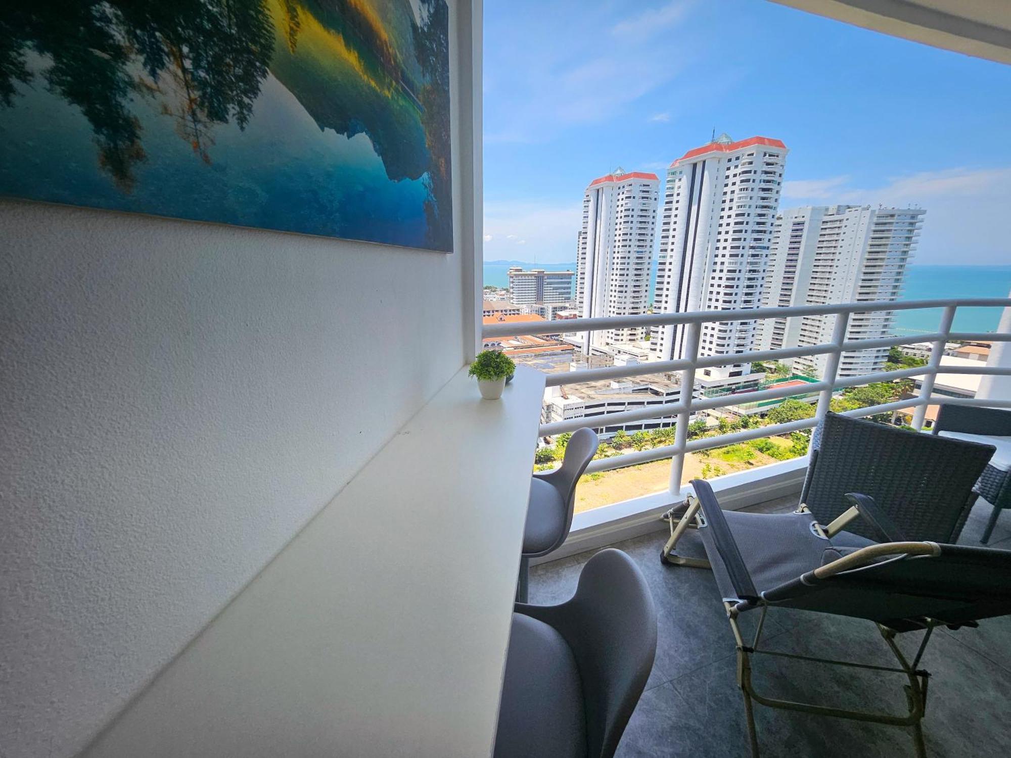 View Talay 5 Jomtien Beachfront Pattaya Esterno foto